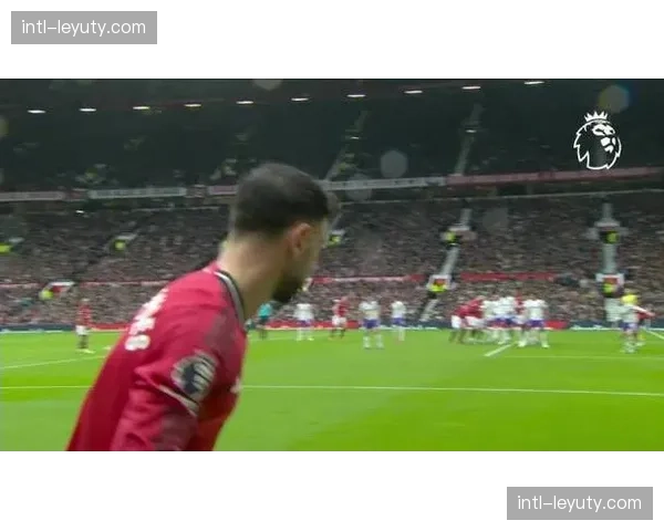 马丁内斯一门无忧 阿斯顿维拉门神的扑救助球队底气十足